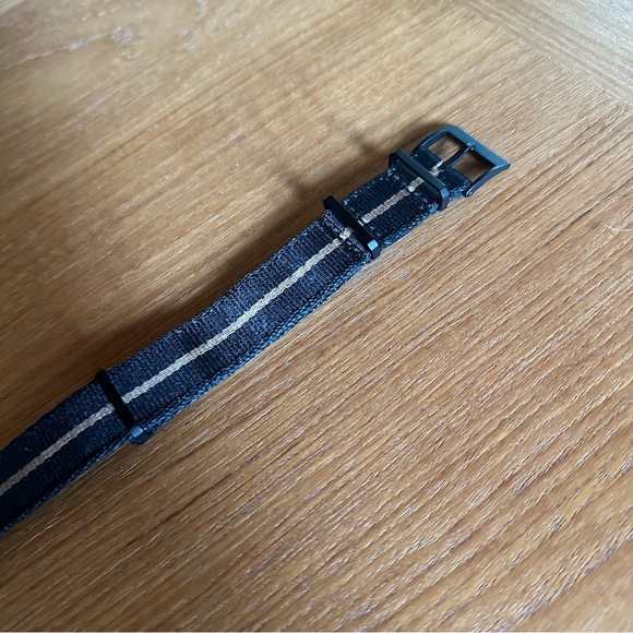 Black with Gold Stripe Nato Nylon Watch Band Military 19mm Diver Style - Picture 2 of 9